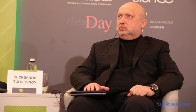 Turchynov: Cooperation with Boeing to strengthen potential of Ukrainian Air Force 