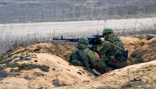 Un soldado resulta herido en el Donbás