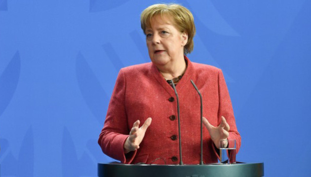 Меркель наполягає на продовженні виконання 