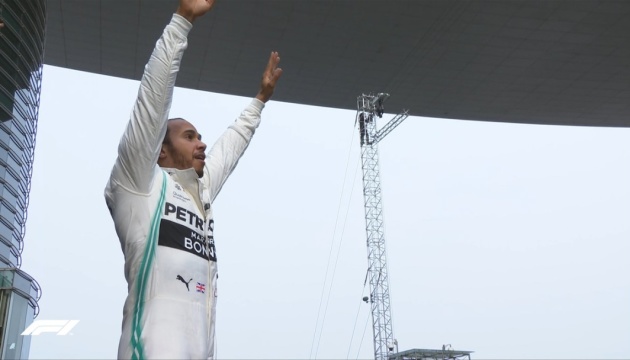 Формула-1: Гемілтон виграв Гран-прі Китаю
