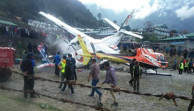 У Непалі літак зіткнувся з гвинтокрилом - двоє людей загинули