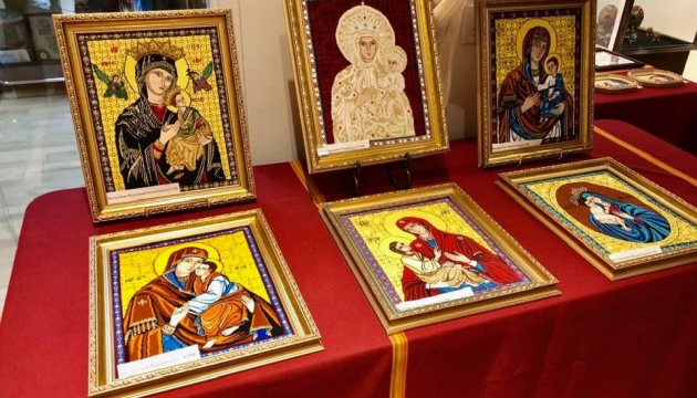 Виставка «Великоднє диво» триває в Українському національному музеї в Чикаго