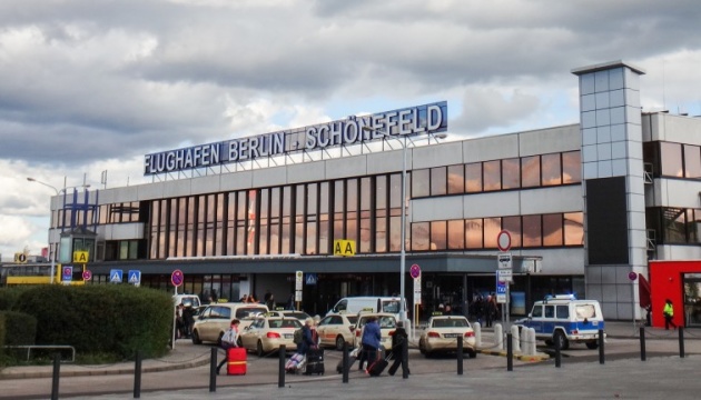 У берлінському аеропорту Шенефельд невдало приземлився літак - рейси перенаправляють