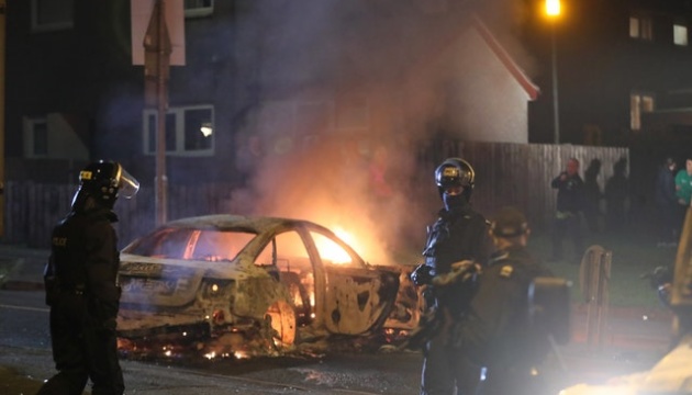 У Північній Ірландії сталася стрілянина, поліція вважає це терактом