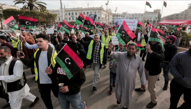 В Ливии прошли многотысячные акции против Хафтара