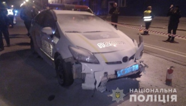 Молодику, який викрав поліцейське авто і збив патрульну в Києві, загрожує довічне