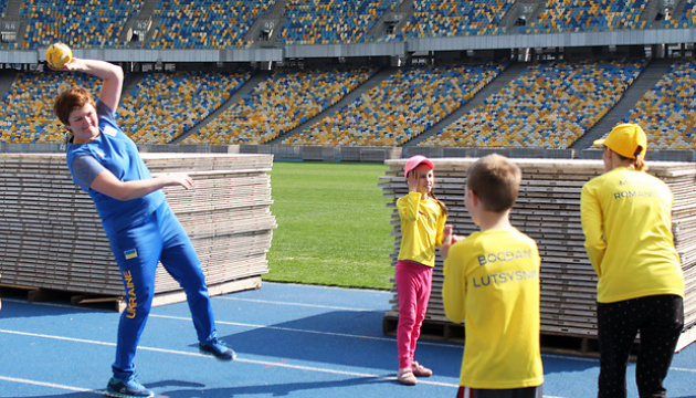 Призерка Олімпійських ігор з гандболу Яценко провела майстер-клас для дітей з аутизмом