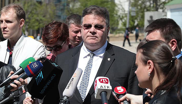 Linkevičius advocates strengthening sanctions against Russia over passportization in Donbas