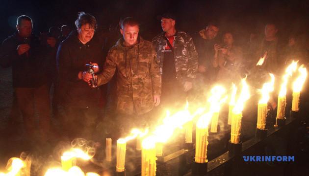 Прип'ять: в пам'ять Чорнобильської катастрофи запалили 33 свічки