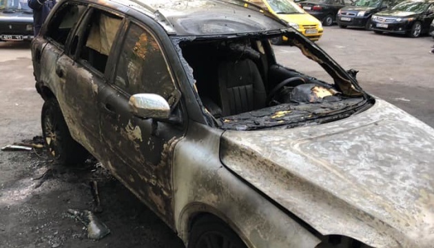 У Дніпрі спалили авто головреда місцевої газети
