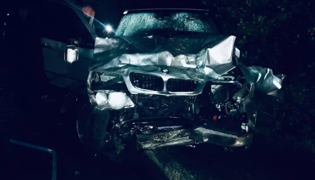 На Прикарпатті BMW-X5 насмерть збила працівницю поліції, водія-втікача затримали
