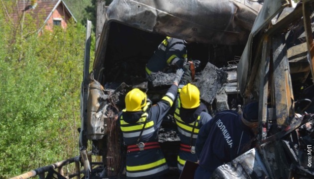 У Сербії автобус врізався у вантажівку, загинули п'ятеро людей
