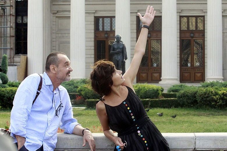 Кадр з фільму «МЕНІ плювати, ЯКЩО МИ увійдемо до ІСТОРІЮ ЯК варвари» / IMDB