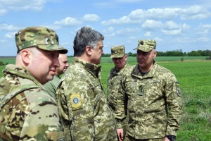 Чому Петро Порошенко наприкінці президентства такий активний