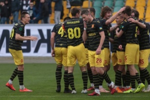 «Інгулець» рветься в історію