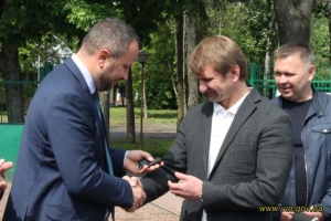 На Вінниччині спортивним школам бюджетним коштом придбали 5 мікроавтобусів