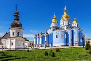 Точка в споре двух путей. ПЦУ идет Вселенским путем...