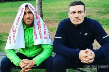 Ломаченко: Усик боксує як легковаговик, і в цьому його перевага
