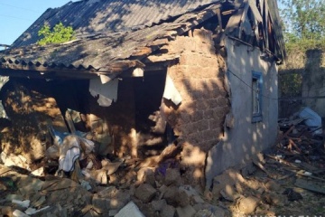 Russian-backed forces shell Maryinka, damage six buildings