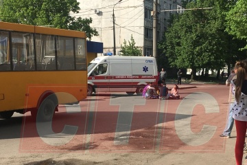 В Сумах маршрутка насмерть сбила мальчика