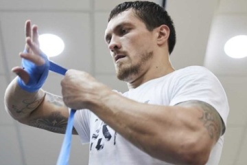 Скасований бій з Такамом Усик може провести у вересні
