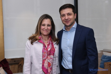 Volodymyr Zelensky et Chrystia Freeland ont discuté de la guerre à l’est de l’Ukraine