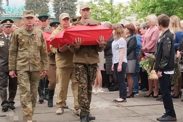 На Дніпропетровщині перепоховали 13 радянських солдатів