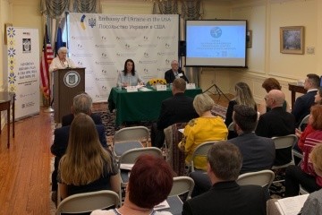 У Вашингтоні обговорили, як зберегти українську освіту в США