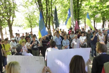 Возле бюста Жукова в Харькове разгорелся скандал