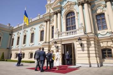 Zelensky recibe a los jefes de las delegaciones extranjeras en Palacio Mariinsky