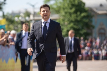 Ukrainian president holds meeting with Latvian president