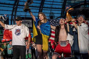 Українка перемогла на чемпіонаті світу із запуску паперових літачків