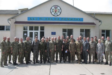 Військові аташе 22 країн відвідали Центр розмінування на Хмельниччині