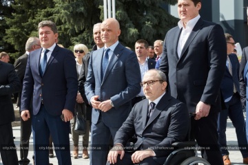 Политолог объяснила, зачем Кернесу и Труханову