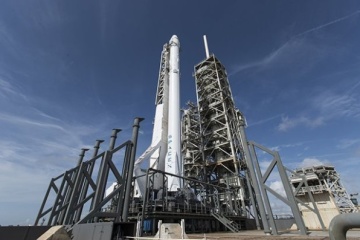 SpaceX запустила ракету с 60 спутниками для глобального интернета