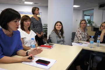 Запорізькі ОТГ власними силами ремонтують дороги та впроваджують освітні проекти