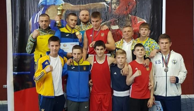 Збірна України з боксу завоювала 4 медалі на турнірі в Баку серед юніорів