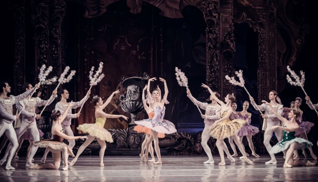 Український балет в Дубаї подарував глядачам феєрію танцю та музики