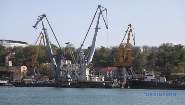 Морские порты Украины на 13% увеличили перевалку грузов - АМПУ Морские порты Украины на 13% увеличили перевалку грузов - АМПУ