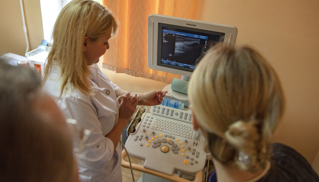 Київстар допоміг закупити медобладнання для Національного інституту раку