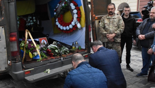 У Львові попрощалися із морським піхотинцем, який загинув на Донбасі