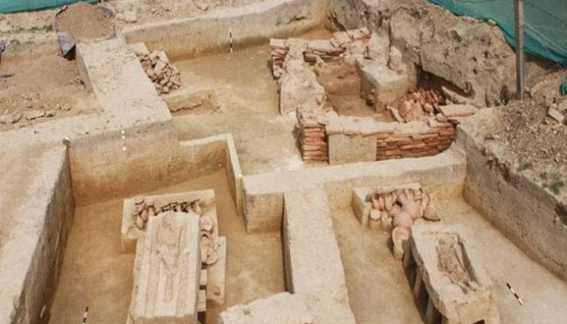 Археологи розкопали в Індії гробницю віком 4000 років
