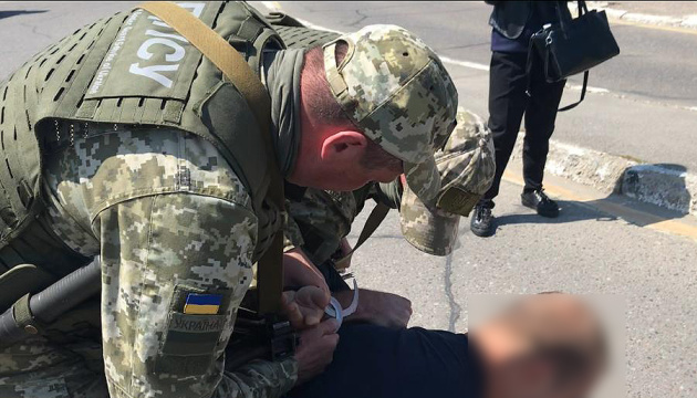 В Україні затримали вербувальників моряків, які перекидали в Європу нелегалів