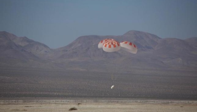 У SpaceX виникли проблеми під час тестування парашутів Crew Dragon