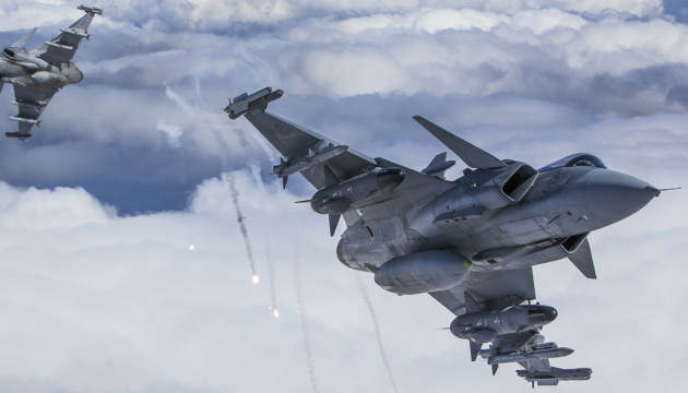 ウクライナ軍航空機操縦士への戦闘機「グリペン」訓練の実施できるようになる＝スウェーデン国防相