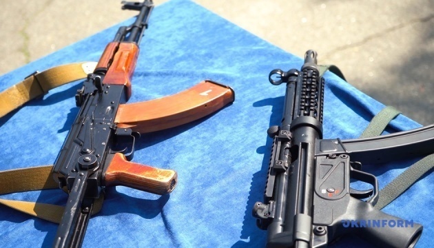 New submachine guns for police officers presented in Kyiv