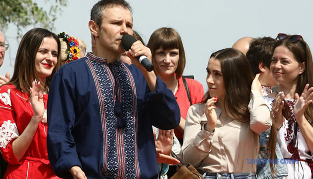歌手ヴァカルチューク氏の「声党」、新しい選挙制度の採択を主張