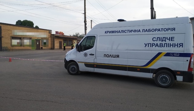 На Луганщині чоловік підірвав гранату у банку й загинув, п'ятеро поранених На Луганщині чоловік підірвав гранату у банку й загинув, п'ятеро поранених