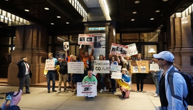 Активісти у Нью-Йорку виступили проти концерту Гергієва