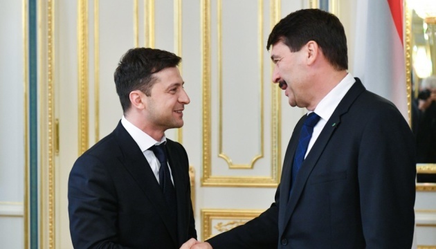 Ungarischer Präsident über seine Vereinbarungen mit Selenskyj